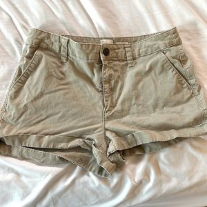 khaki shorts